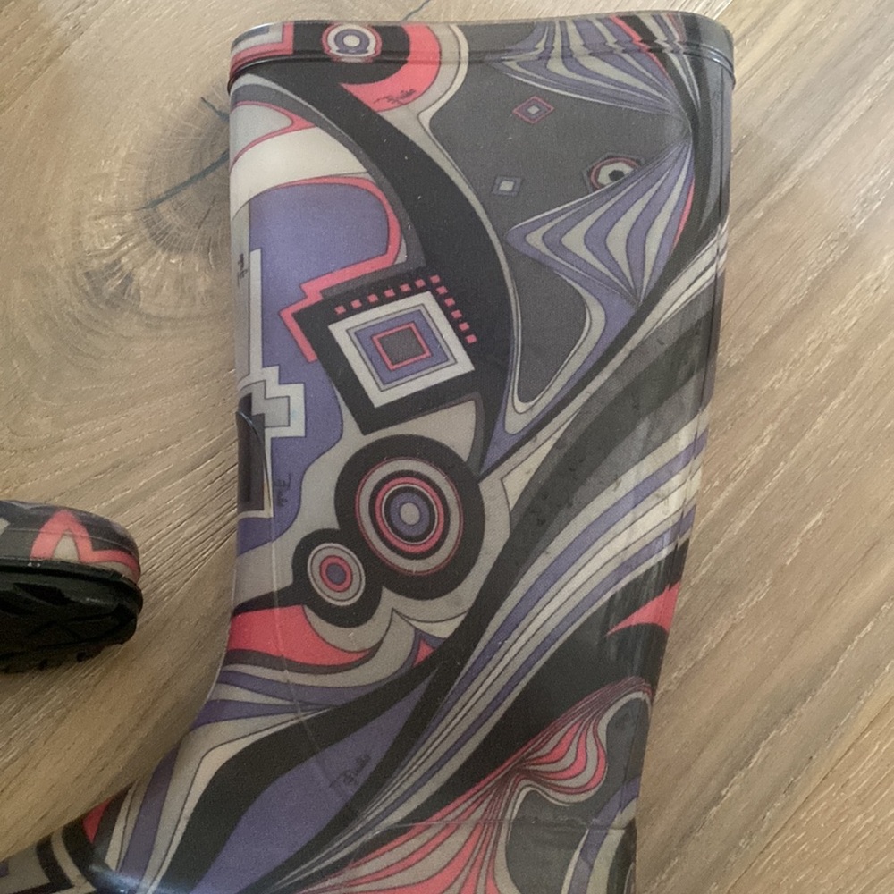 Emilio Pucci rainboots. - Picture 5 of 15